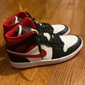 Nike Air Jordan 1, black, white and red, Size 8.5
